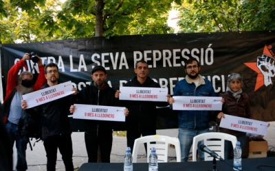 "Part dels '9 de Lledoners' durant la concentració de suport a les portes dels Jutjats de Manresa | ACN"